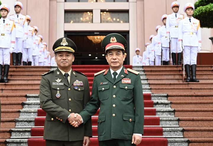 General Phan Van Giang Welcomes Deputy Prime Minister And Minister Of ...