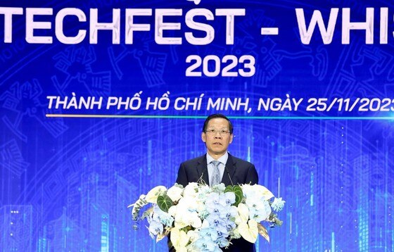 Chủ tịch UBND TPHCM Phan Văn Mãi phát biểu tại chương trình Dấu ấn Techfest - Whise năm 2023