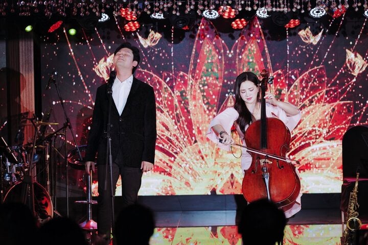 Ca sĩ Thăng Long - Cello Hà Miên.