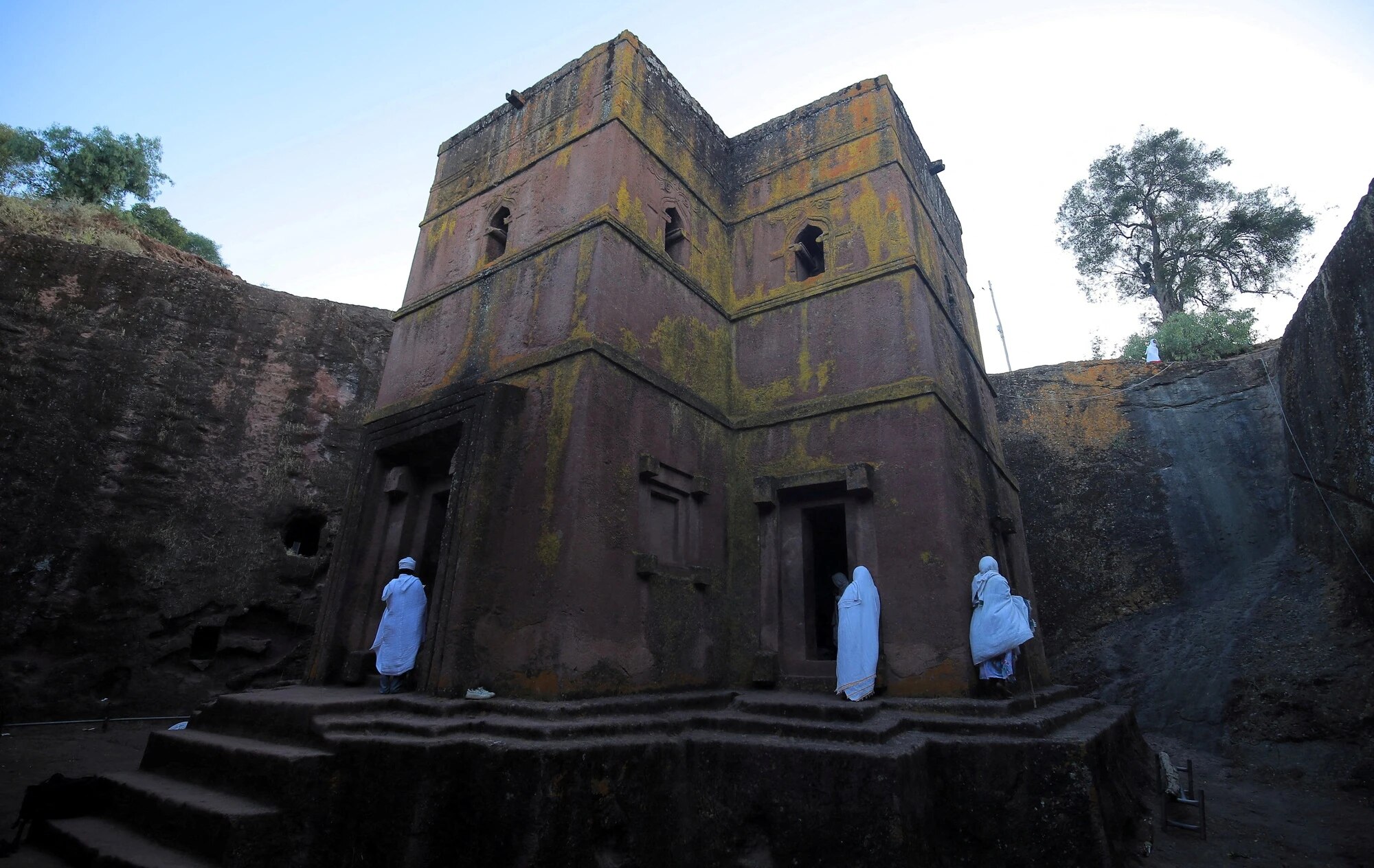 Đạn lạc ở vùng đất linh thiêng của Ethiopia? - Ảnh 1.