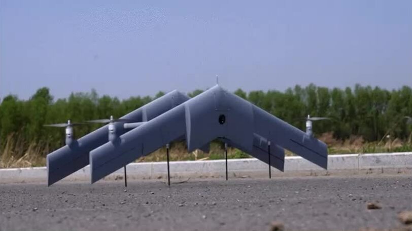 Drone Décollant Sur La Piste D'atterrissage H Pour La Sécurité