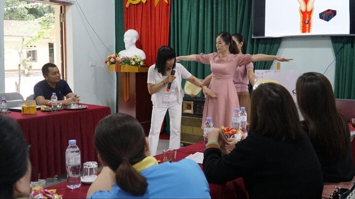 Học sinh trường Tiểu học Bắc Quỳnh, Lạng Sơn phấn khởi vì có nhà vệ sinh mới - 4