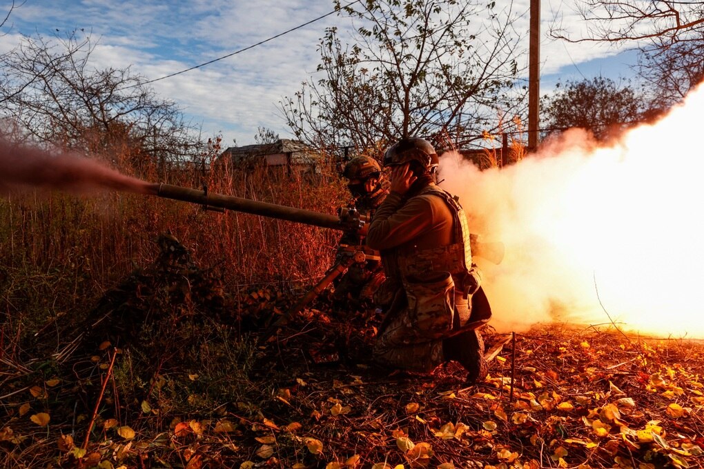 Ukraine tập kích lãnh thổ Nga, tung đòn đáp trả trận không kích lớn nhất - 1