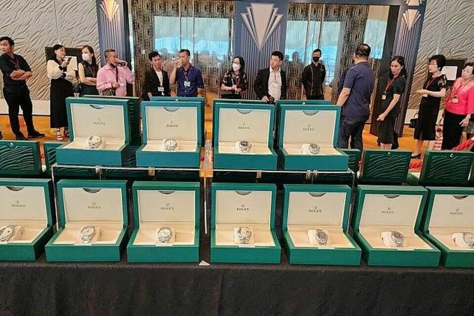 Lô đồng hồ Rolex Paradise Group tổ chức thưởng cho nhân viên vào tháng 3. Ảnh: Doreen Seah