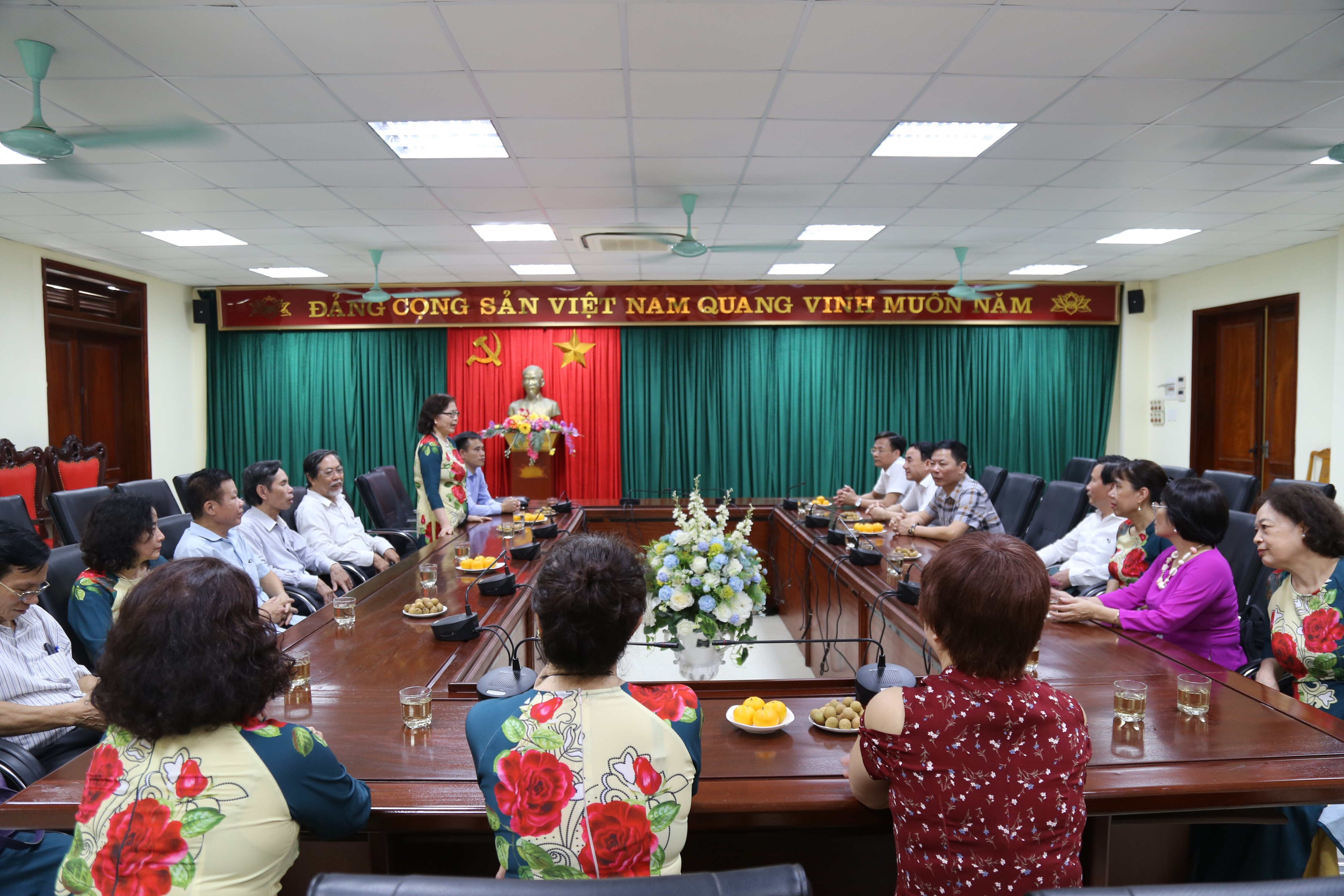 Sự kiện - Trung tâm Tư vấn pháp luật cho người chưa thành niên thăm, gặp gỡ lãnh đạo TAND tỉnh Thanh Hoá