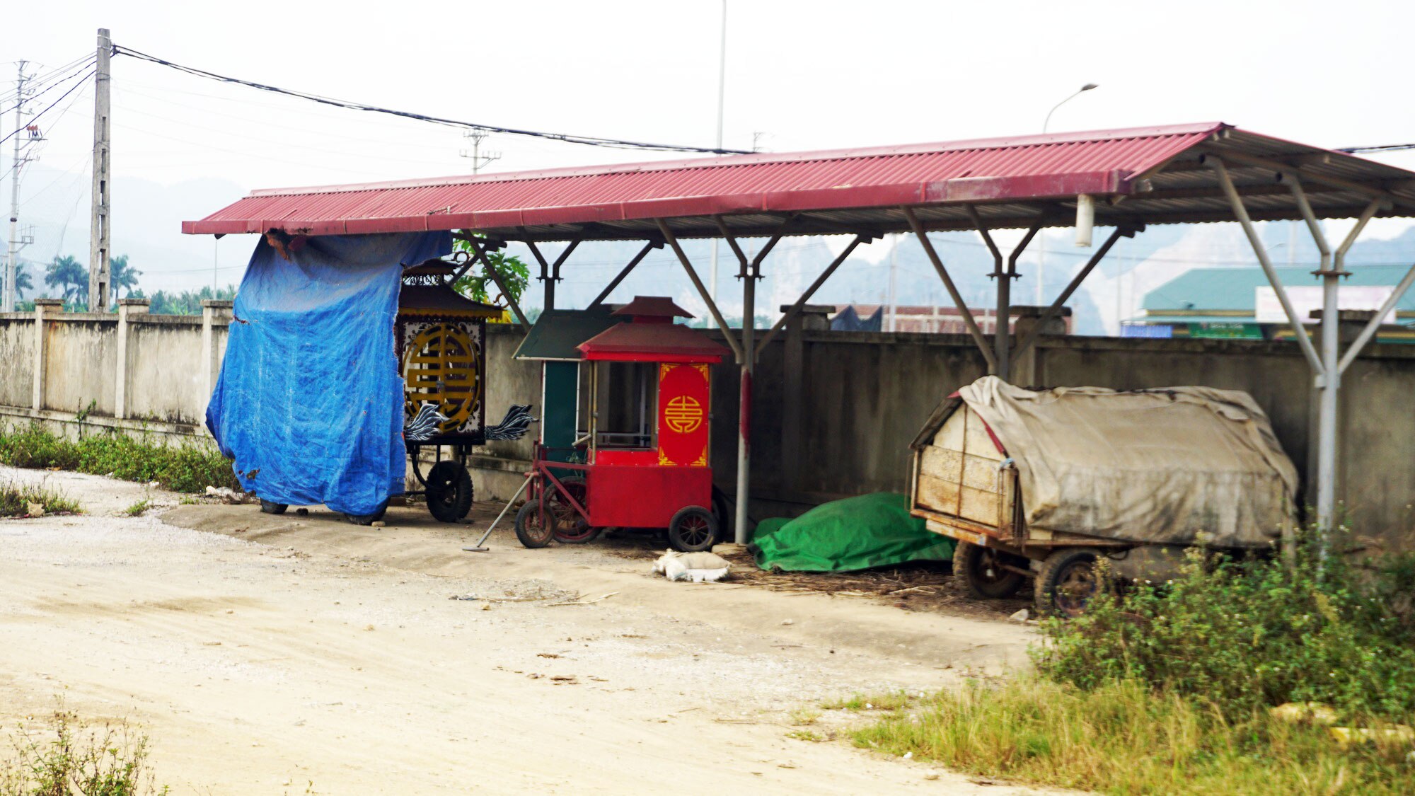 Lãng phí công sở bỏ hoang ở Thanh Hóa - Ảnh 1.