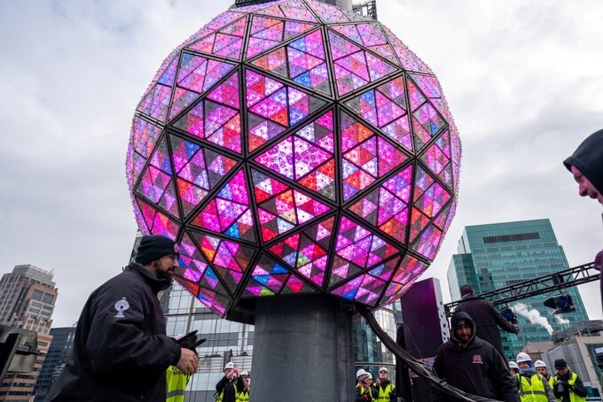 The Times Square Alliance conducts a New Years Eve ball drop test in New York City, New York, U.S., December 30, 2023. REUTERS.JPG