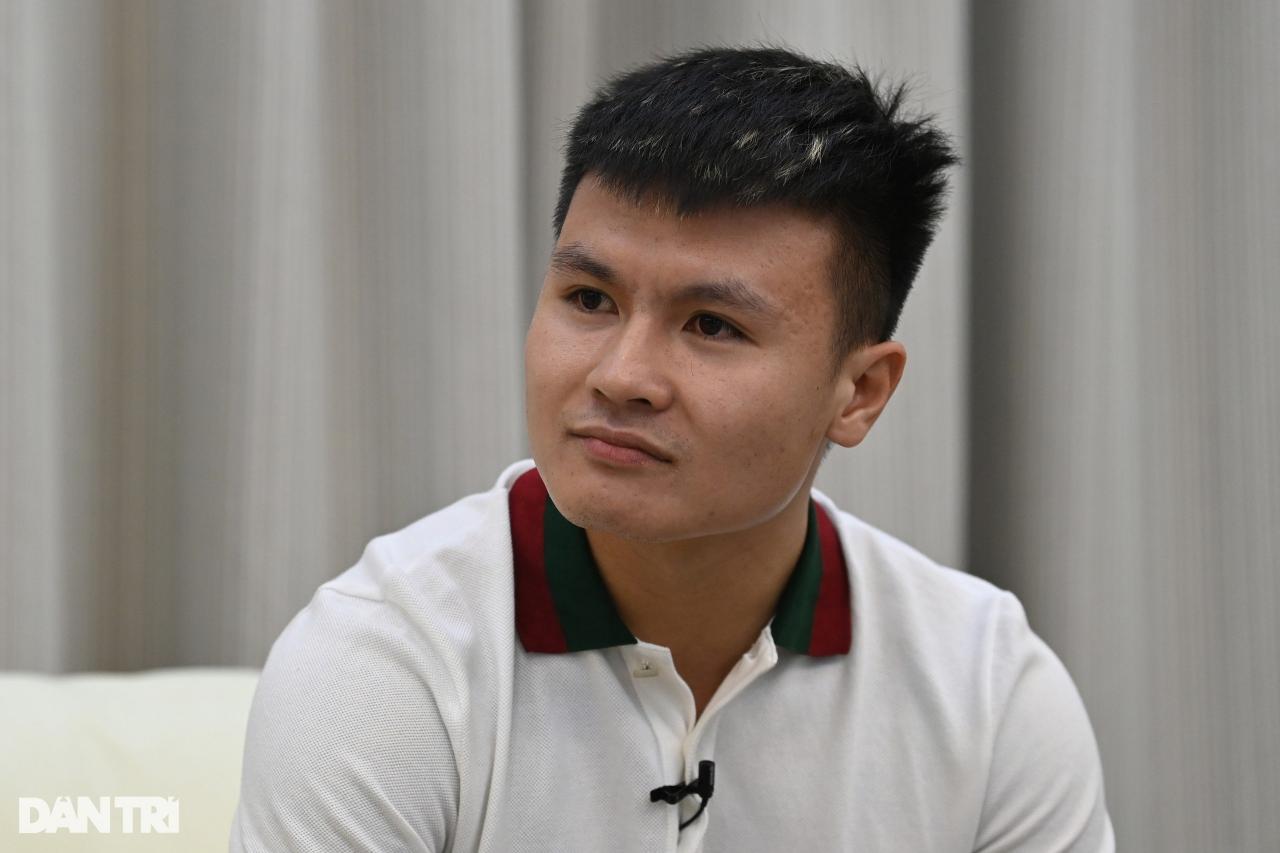 Quang Hải: Tôi tự mình vượt qua khó khăn, không muốn kể cho ai - 1