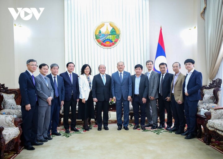 Lãnh đạo Lào mong muốn VOV tiếp tục hỗ trợ phát triển lĩnh vực phát thanh - 4