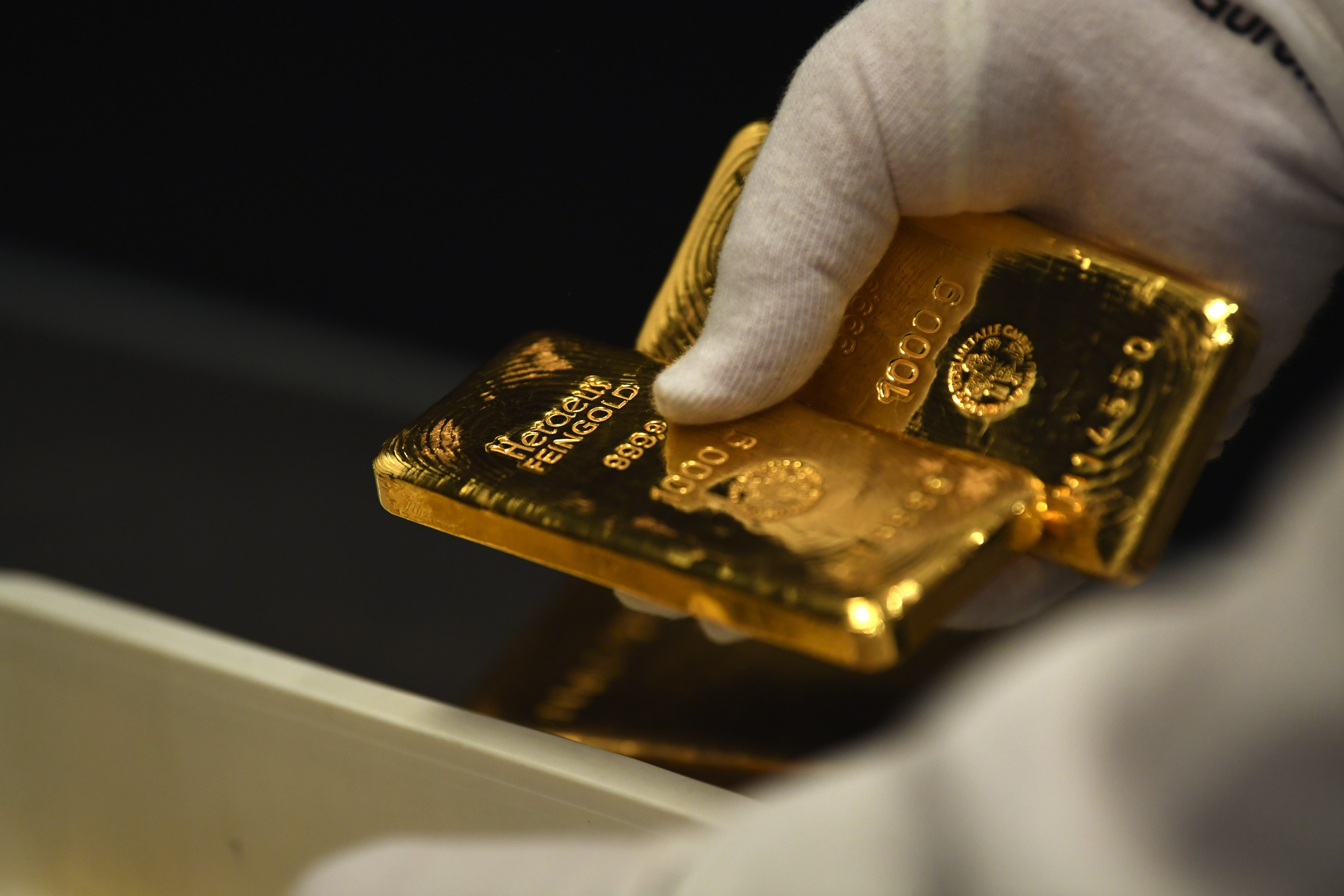 Giá vàng hôm nay 29/1/2024 bất động, vàng SJC trên đỉnh cao gần 77 triệu đồng