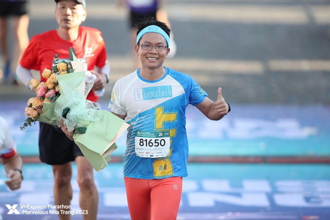 Runner Võ Trung Tín chạy VM Nha Trang 2023. Ảnh: VM
