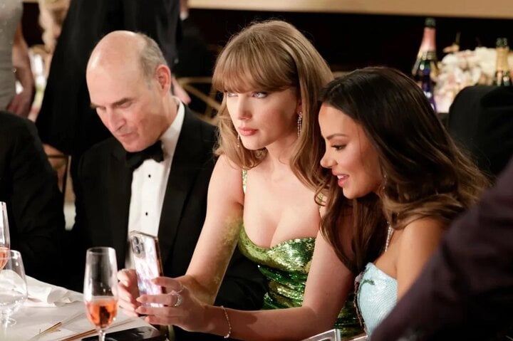 Taylor Swift at the 2024 Golden Globe Awards. (Photo: CBS)