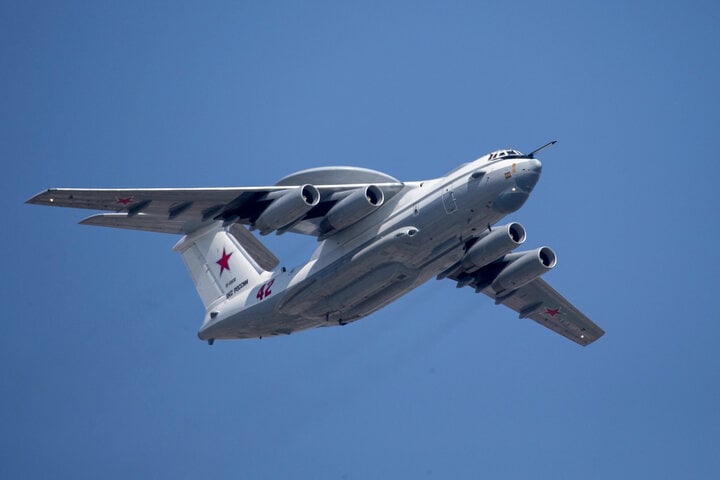 Máy bay chỉ huy, cảnh báo sớm trên không Beriev A-50 của không quân Nga. (Ảnh: TASS)