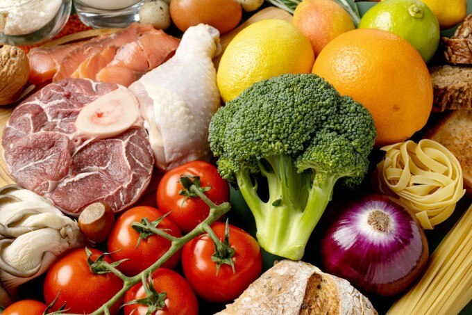Chế độ ăn đa dạng thực phẩm và cân bằng dinh dưỡng giúp người bệnh ung thư vú tăng sức đề kháng. Ảnh: Freepik