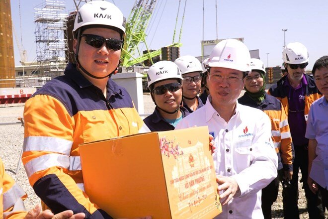 Chủ tịch nước thăm, chúc Tết người lao động dầu khí tại Vũng Tàu