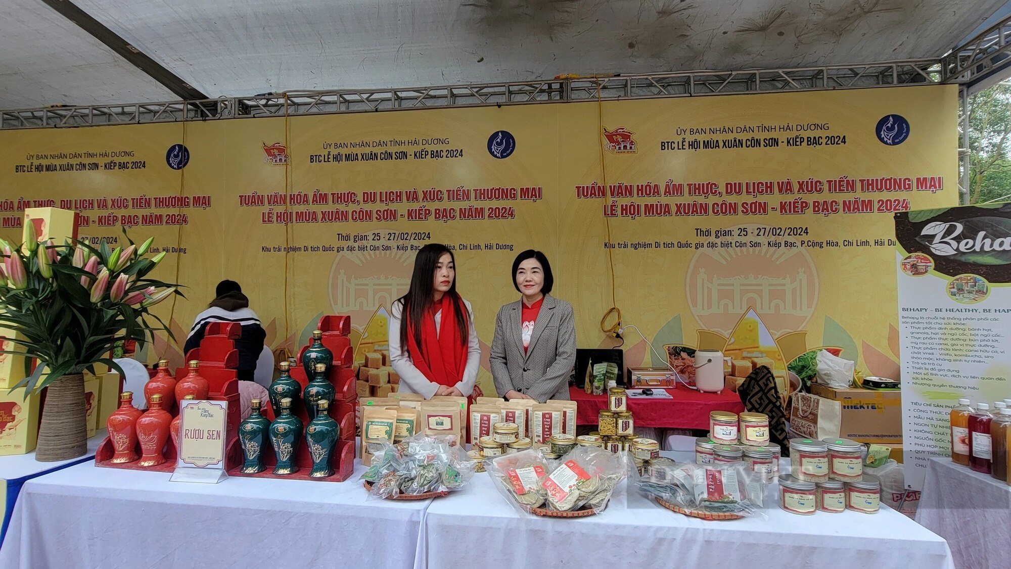 Chủ tịch Trung ương Hội Nông dân Việt Nam dự lễ khai mạc Tuần Văn hóa ẩm thực, xúc tiến thương mại tại Hải Dương- Ảnh 9.