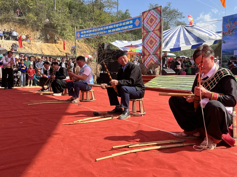 Đặc sắc văn hóa Mông qua lễ hội Gầu Tào ảnh 8