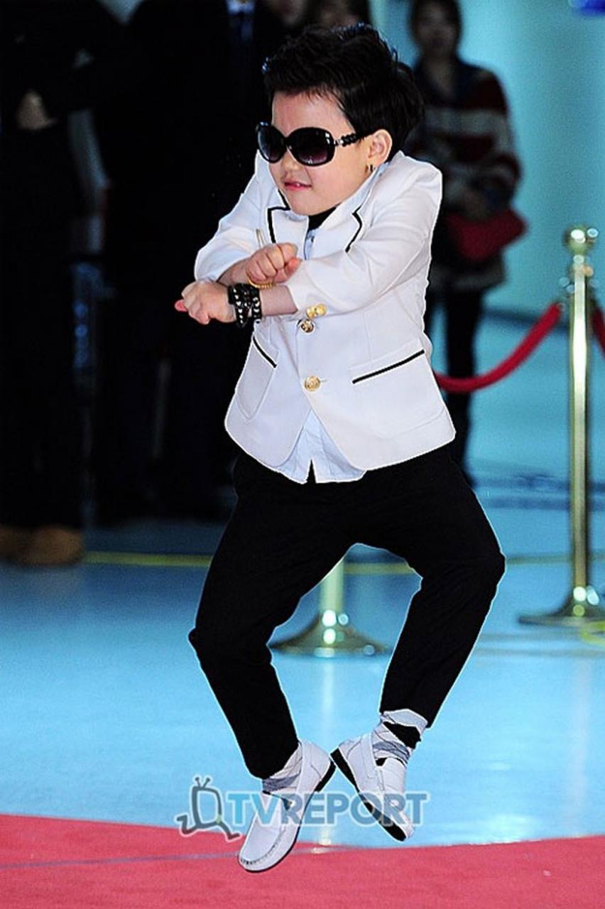 Cậu bé gốc Việt đóng MV 5 tỷ view 'Gangnam Style' giờ ra sao? ảnh 7