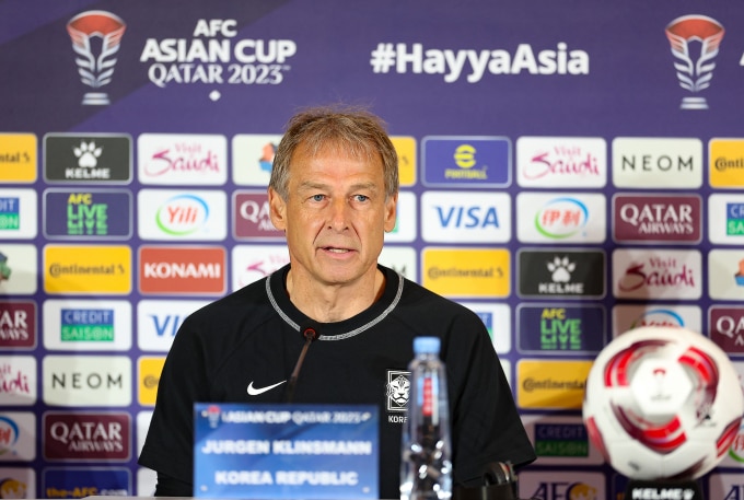 HLV Jurgen Klinsmann họp báo trước trận Hàn Quốc gặp Jordan ở bán kết Asian Cup 2023. Ảnh: AFC