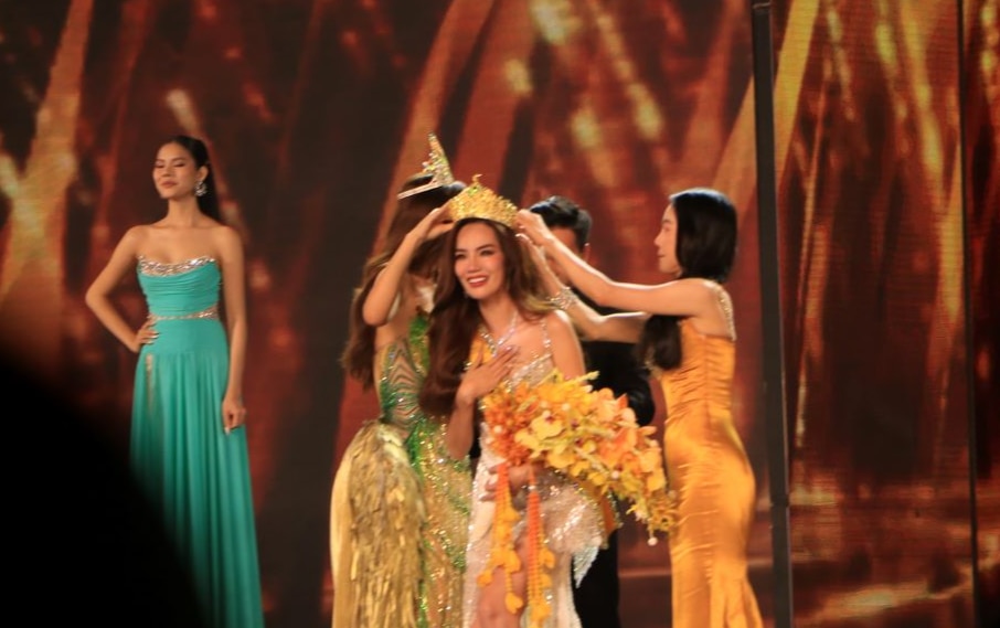 Màn ứng xử ấn tượng của tân Miss Grand Vietnam 2023 Lê Hoàng Phương - Ảnh 1.