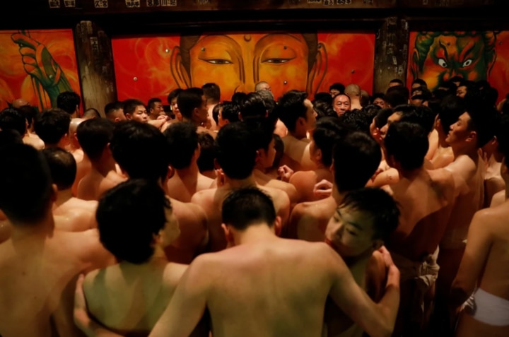 Lễ hội "đàn ông khỏa thân" Nhật Bản kết thúc vì già hóa dân số. (Ảnh: Reuters)