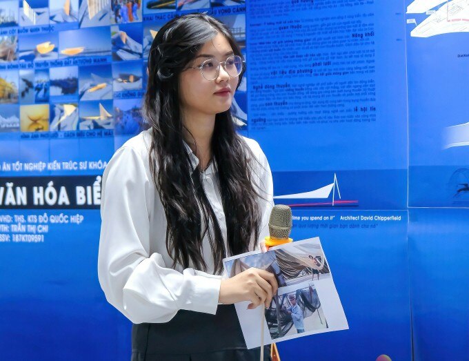 Trần Thị Chi trong buổi bảo vệ đồ án tốt nghiệp, năm 2023. Ảnh: Tiến Nguyễn