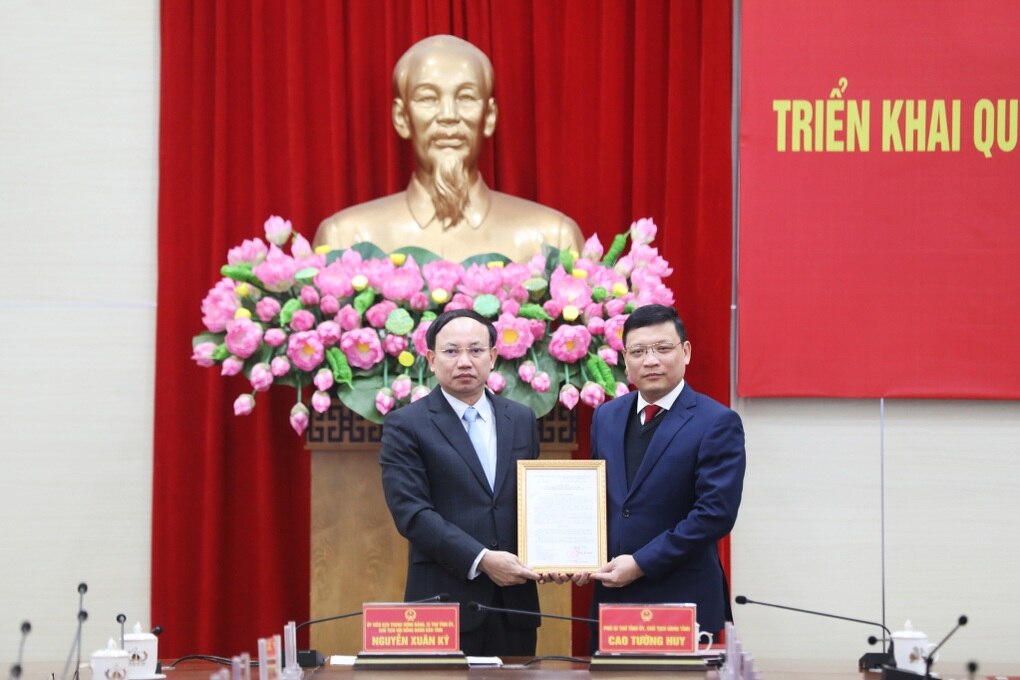 Phê chuẩn Bí thư TP Uông Bí làm Phó Chủ tịch Quảng Ninh - 1