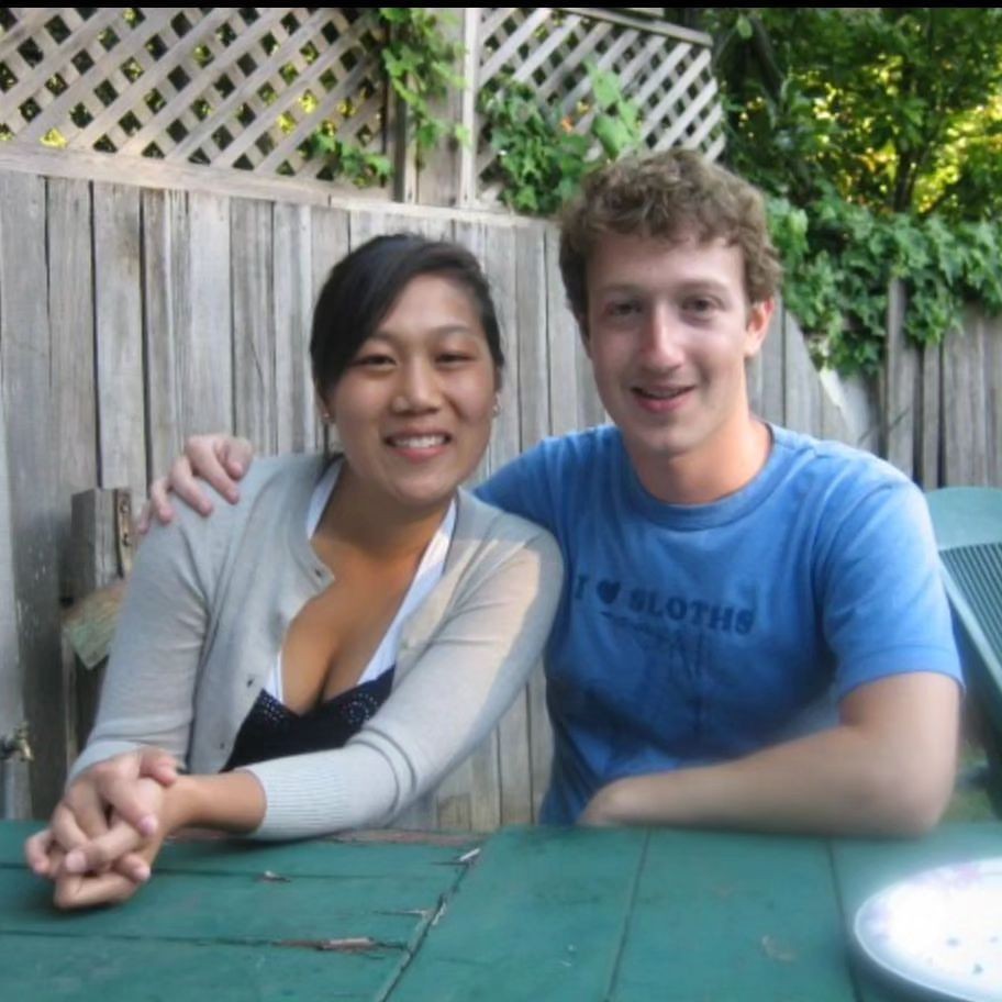 Ông chủ Facebook Mark Zuckerberg và vợ gây chú ý ở tiệc cưới 120 triệu USD ảnh 9
