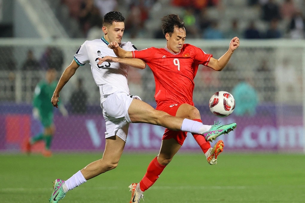 Đang vàng úa, sân đấu Indonesia gặp Việt Nam bất ngờ xanh trở lại khi FIFA sắp sang- Ảnh 3.