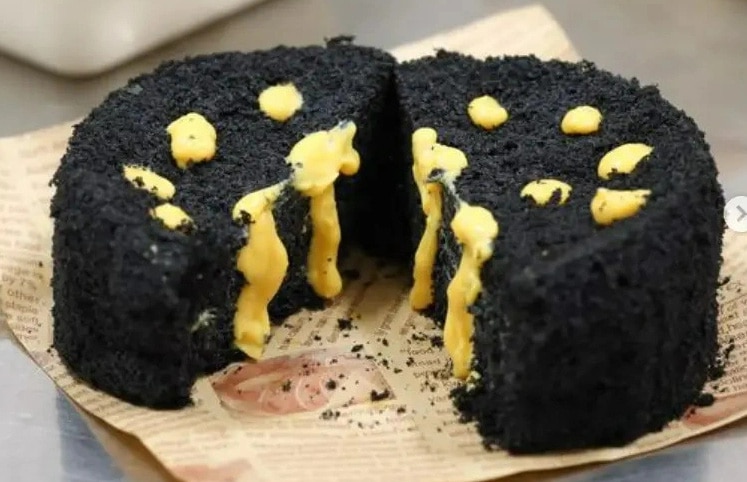 Soft & Moist Yudane Charcoal Bread - The Bakeanista | Recipe | Charcoal  bread, Fluffy bread recipe, Bread cake