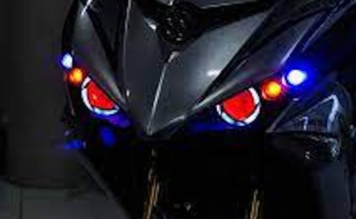 Lắp thêm đèn led đổi màu cho xe máy có thể bị xử phạt khá nặng.