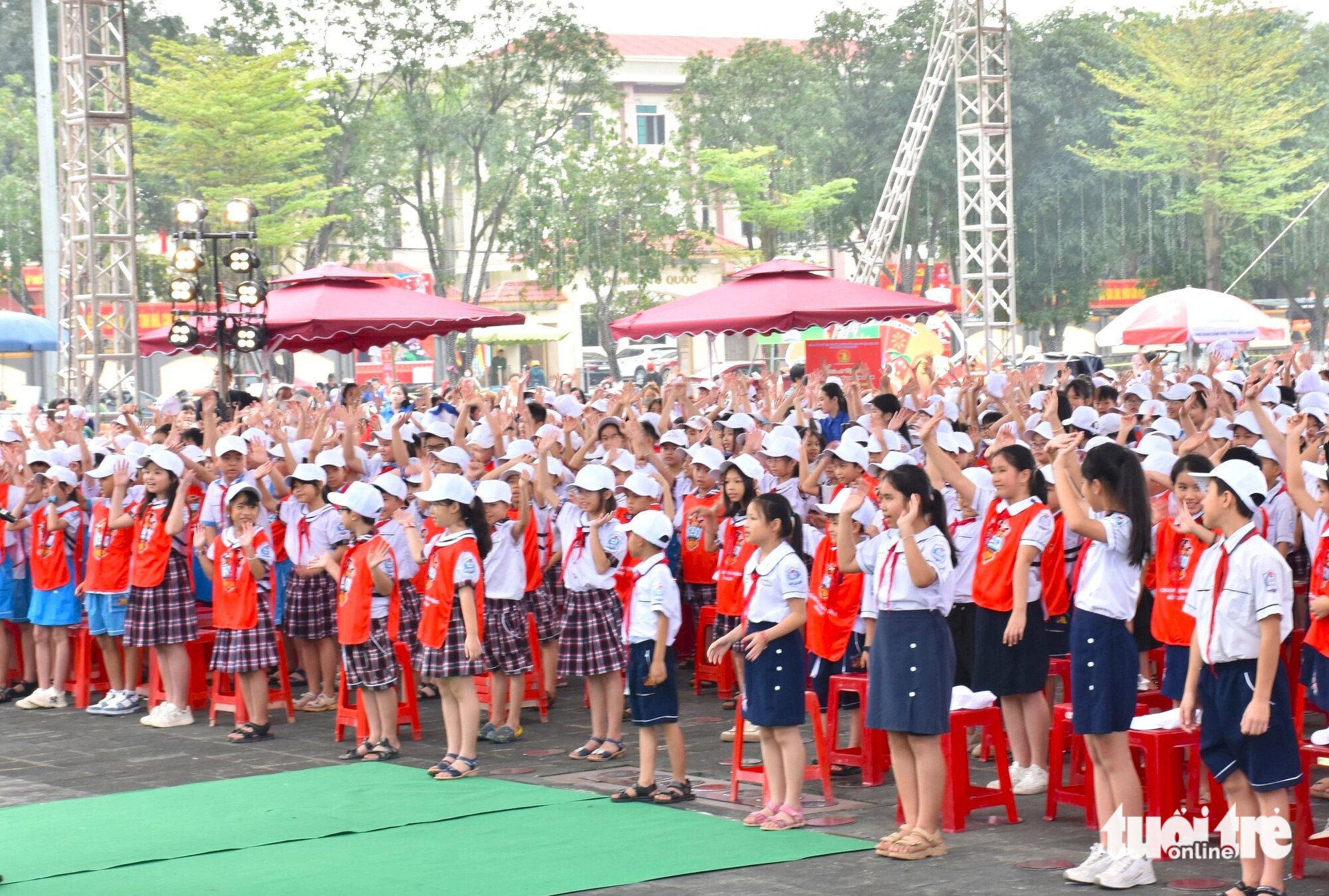 Học sinh ở Hà Tĩnh hào hứng tham gia ngày hội 