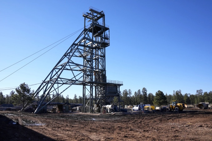Một tháp trục tại mỏ uranium Pinyon Plain Mine ngày 31/1. Ảnh: AP Tusayan, Ariz.