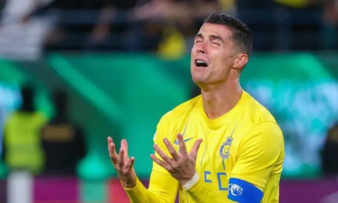 Ronaldo regretted Al Nassr's loss to Al Ain in the penalty shootout in the second leg of the AFC Champions League quarterfinals. Photo: AFP