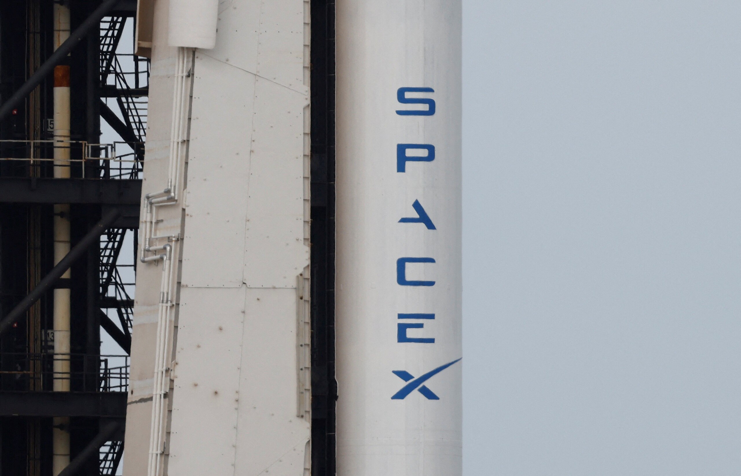 Trung Quốc phản ứng trước thông tin SpaceX bán vệ tinh do thám cho Mỹ- Ảnh 1.