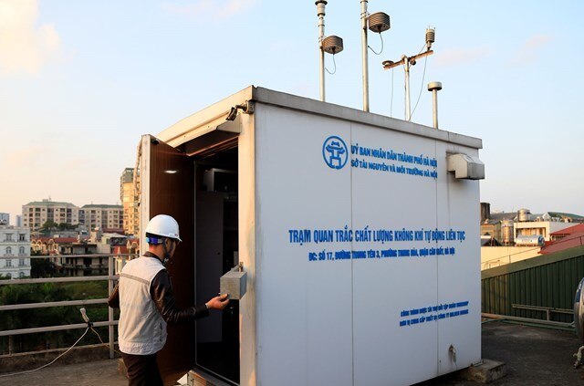 Trạm quan trắc chất lượng không khí tại Hà Nội. Ảnh: Cục KSONMT