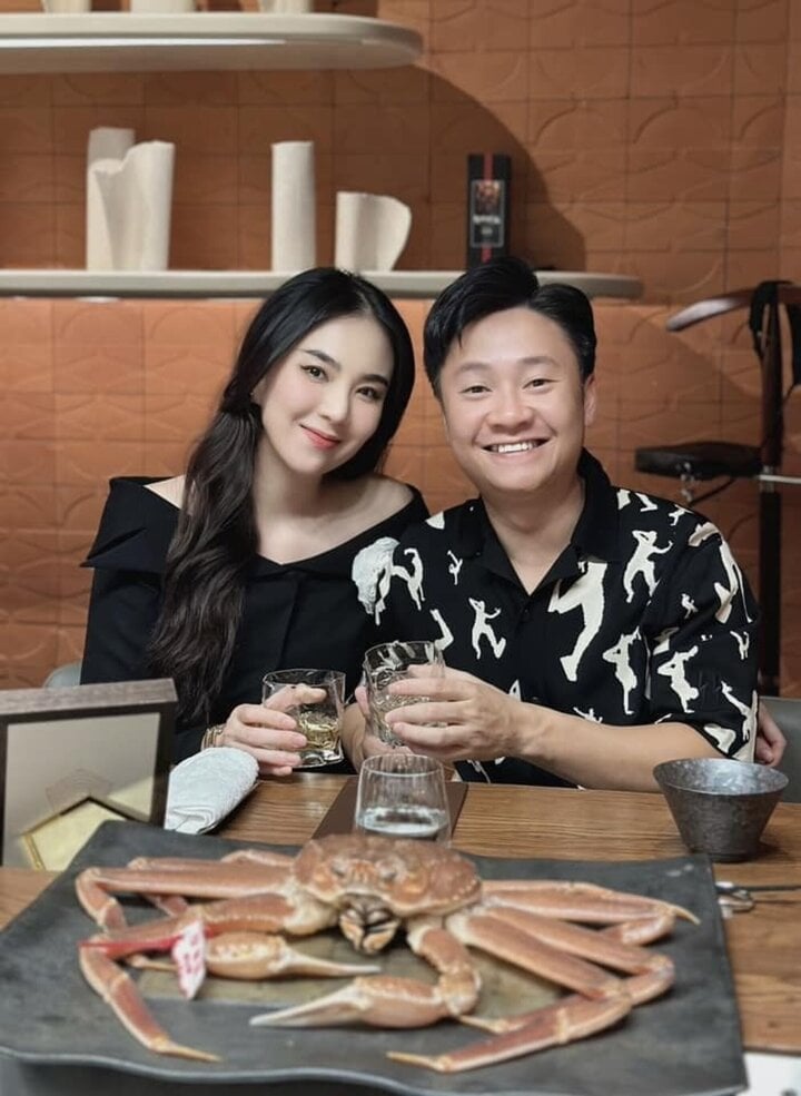 MC Mai Ngọc chia tay doanh nhân Hoài Nam sau 17 năm gắn bó.