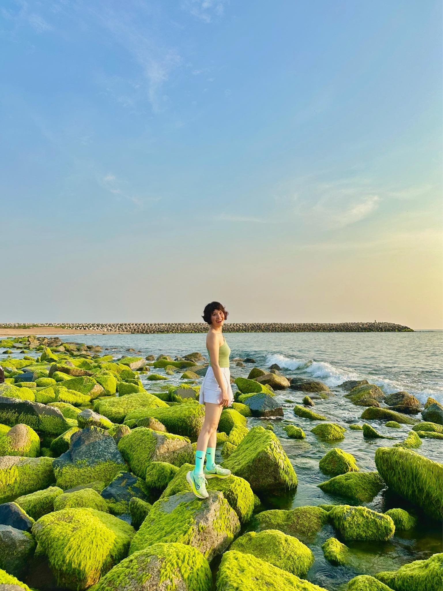 Bãi đá rêu xanh Phú Yên hút khách sau giải Tiền Phong Marathon ảnh 15