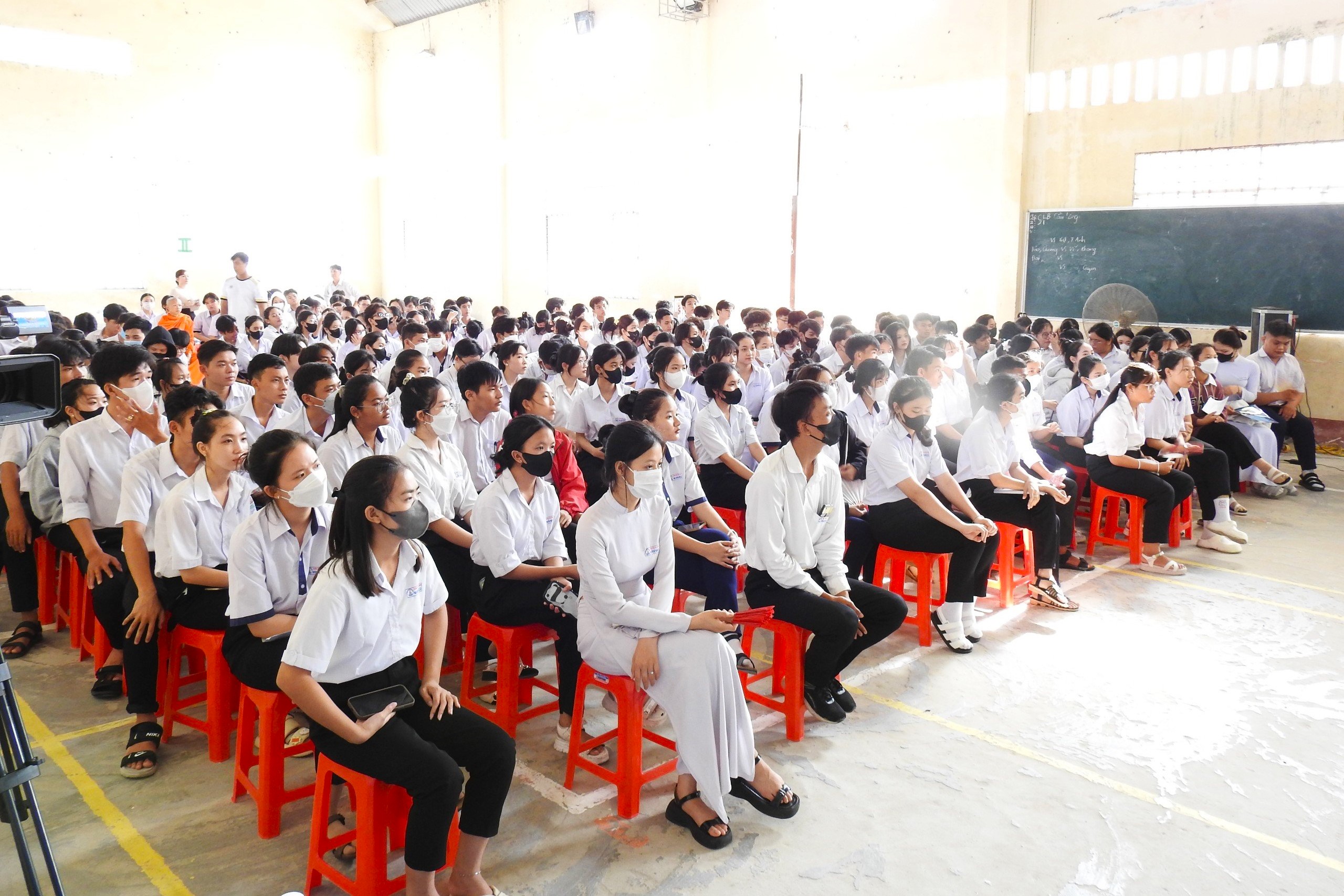 Hơn 6.000 người tại Kiên Giang nghe thông tin về biển, đảo - Vietnam.vn