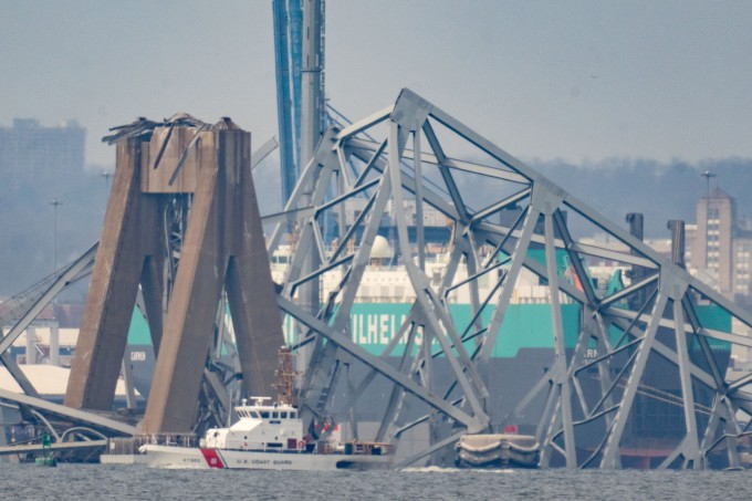 Một góc hiện trường vụ cầu Francis Scott Key bị tàu container đâm sập ở Baltimore, bang Maryland ngày 26/3. Ảnh: AFP