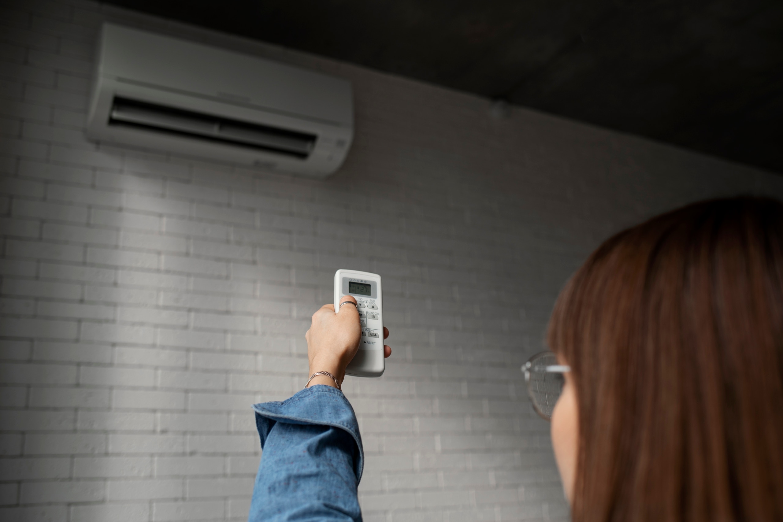 Để phòng ngừa viêm họng khi trời nắng nóng, nếu dùng máy lạnh không nên để nhiệt độ dưới 26 độ C