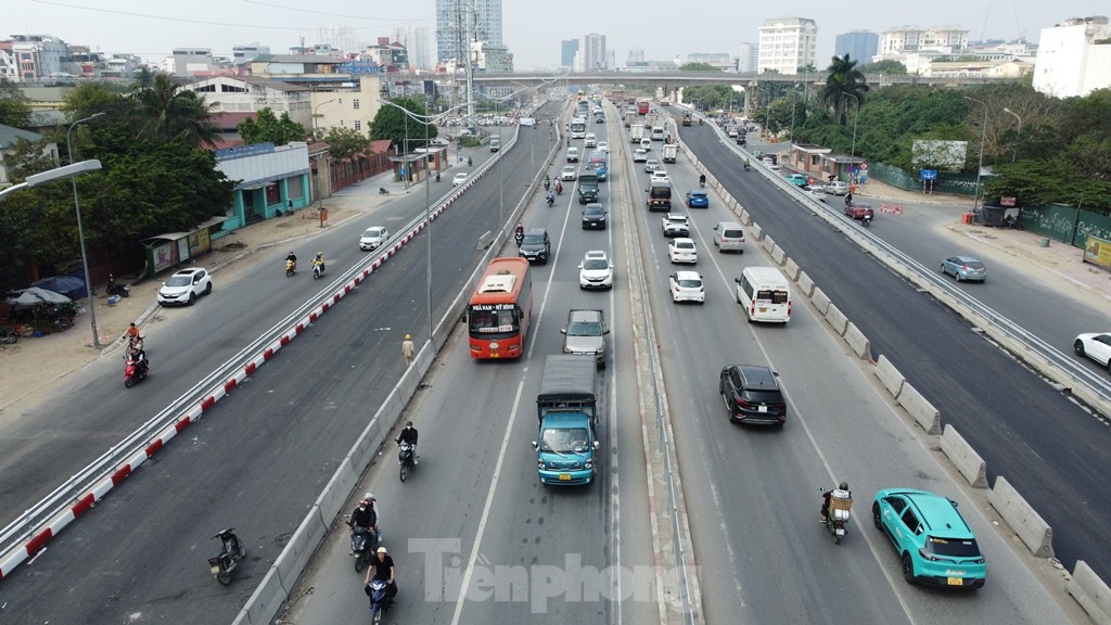 Phương tiện đi lại thế nào khi hai cầu vượt thép Mai Dịch thông xe? ảnh 3