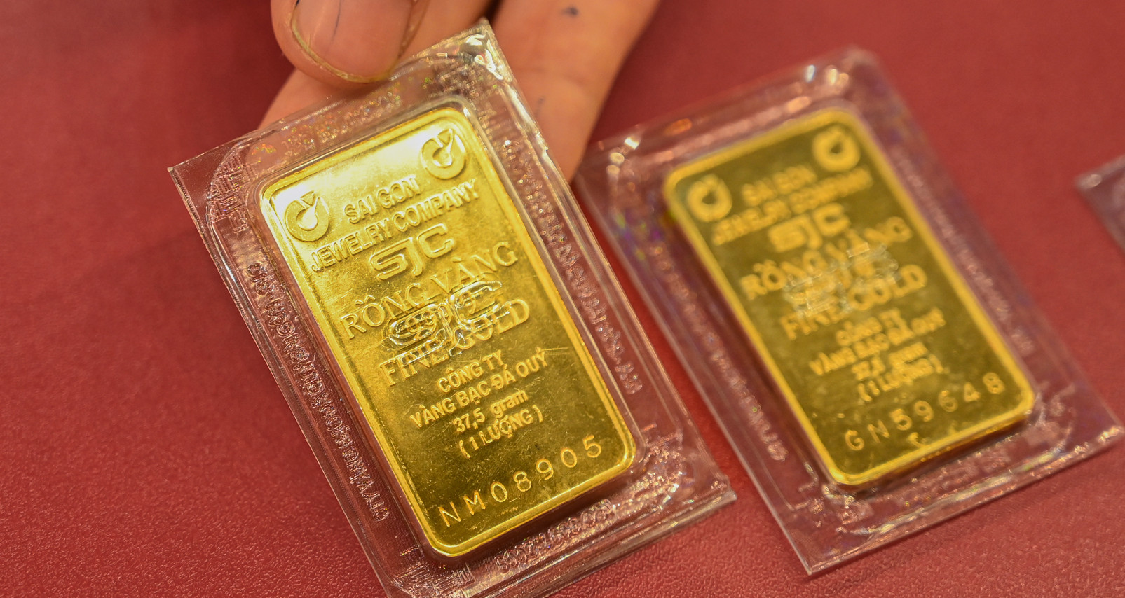 Непосредственно поручите SJC Gold Company немедленно стабилизировать рынок  золота - Vietnam.vn