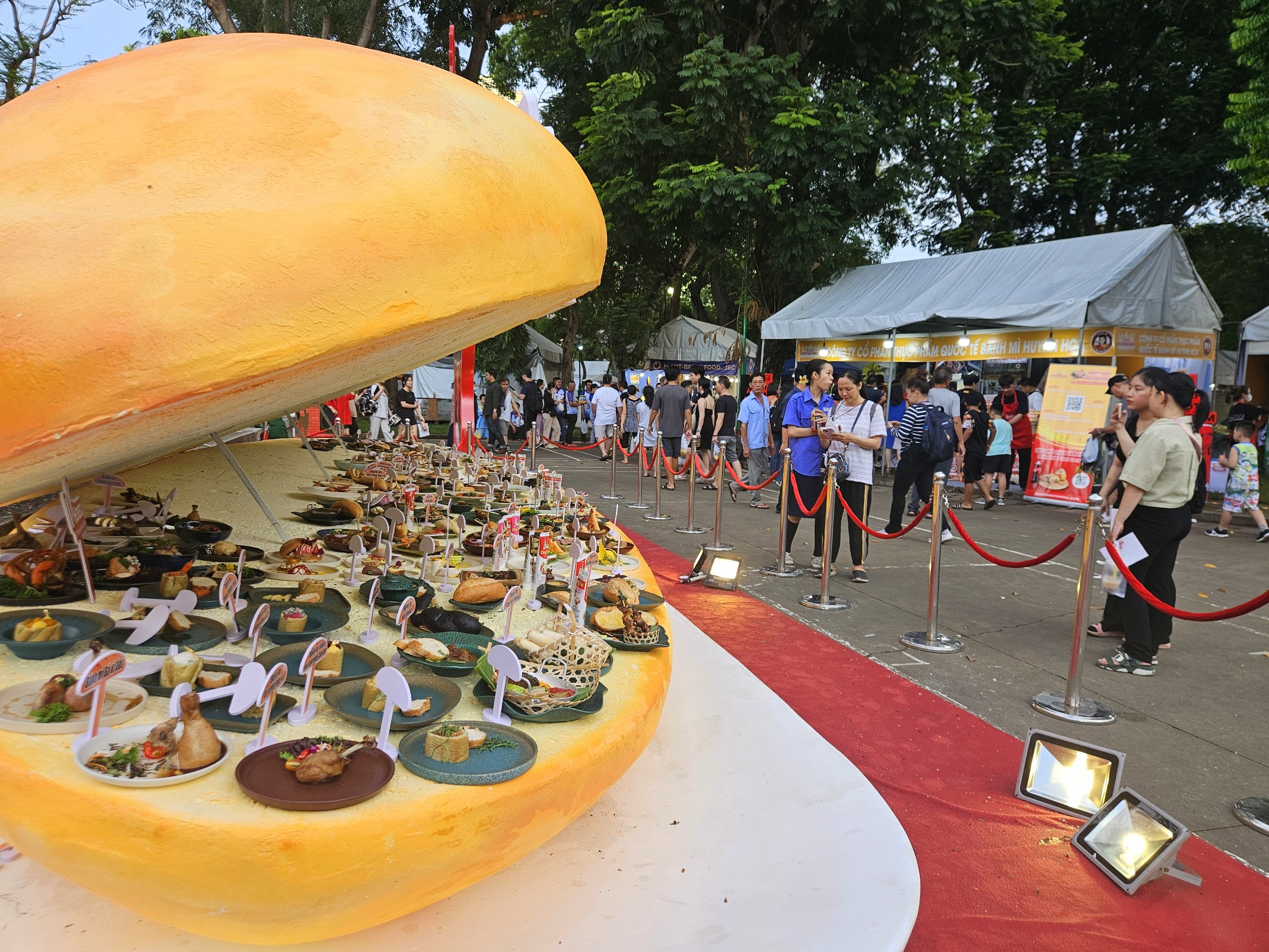 Exploring The History And Activities Of Banh Mi Festivals