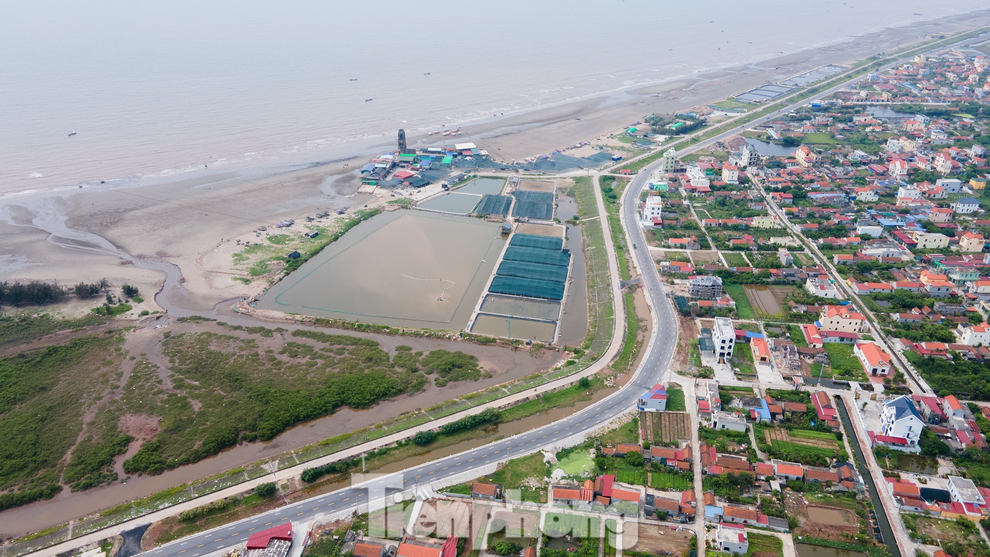 Toàn cảnh tuyến đường bộ ven biển qua Nam Định gần 2.700 tỷ đồng sắp hoàn thành ảnh 2