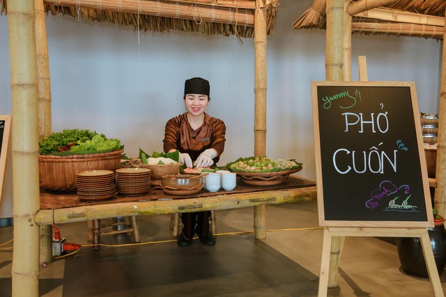 Lạc vào không gian ẩm thực Việt Nam đặc sắc tại Oakwood Ha Long trong Ngày Châu Âu - Ảnh 7.