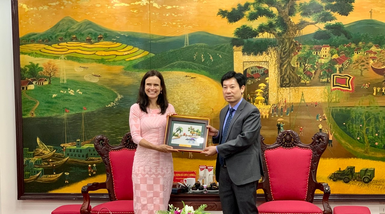 Phó Chủ tịch BCH T.Ư Hội NDDVN Nguyễn Xuân Định làm việc với Đại sứ Úc về Bình đẳng giới- Ảnh 2.