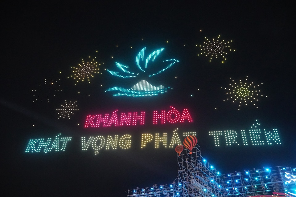 Lễ hội Vịnh ánh sáng quốc tế Nha Trang dự kiến thu hút hơn 50.000 người dân và du khách tham gia trực tiếp mỗi đêm diễn. (Ảnh: Trung Nhân)
