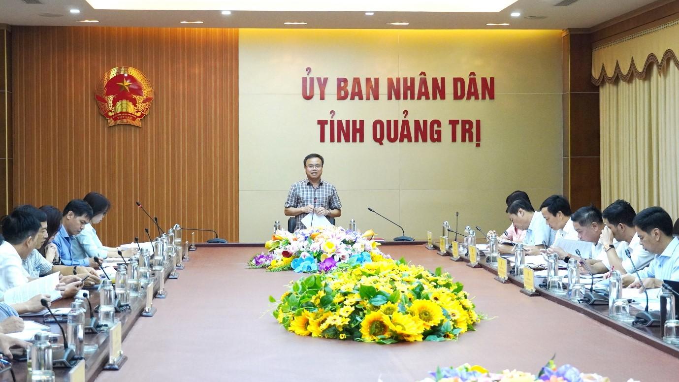 Phó chủ tịch UBND tỉnh Quảng Trị Lê Đức Tiến chủ trì cuộc họp