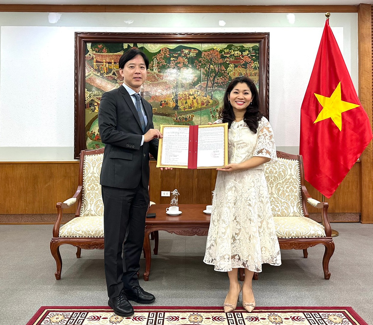 Tăng cường giao lưu văn hóa, giao lưu nhân dân giữa Việt Nam và Nhật Bản thông qua phối hợp hoạt động với Trung tâm Giao lưu Văn hóa Nhật Bản tại Việt Nam - Ảnh 2.
